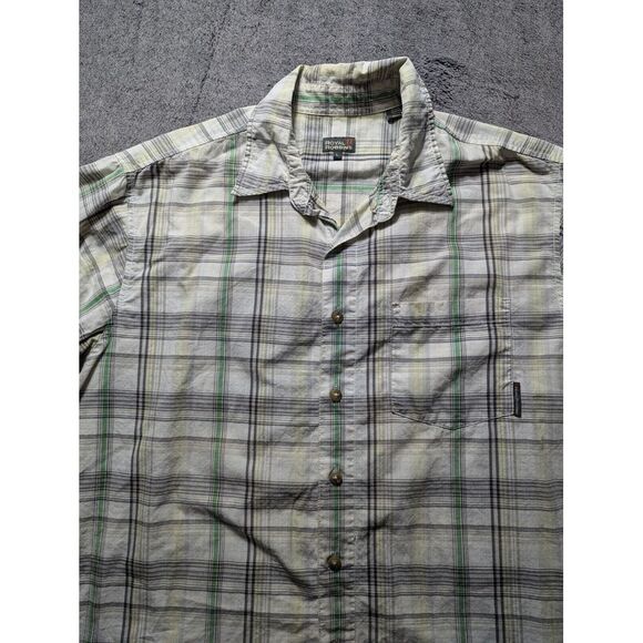 Royal Robbins Short Sleeve Button Up Shirt Men's Size Large Plaid - Picture 2 of 13